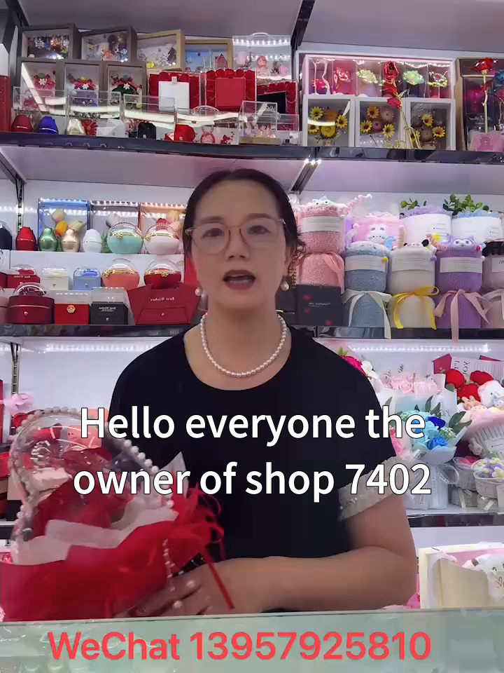 Descubre los vibrregalos navideños y la decoración del hogar que elevsu vida y sus espacios